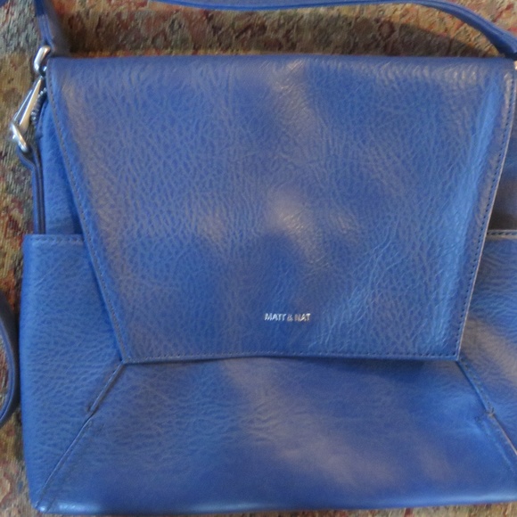 matt and nat blue bag